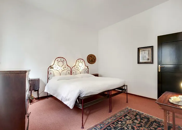 Ca Malvasia House With Garden